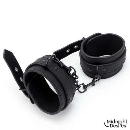 Set de Restricciones con Esposas y Collar con Correa